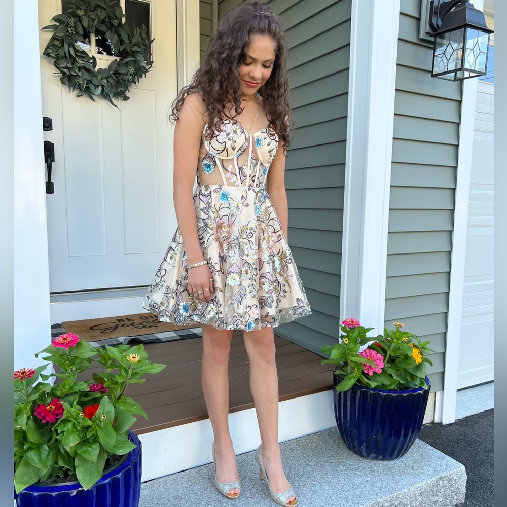 Size 0 Floral Party or Homecoming Dress